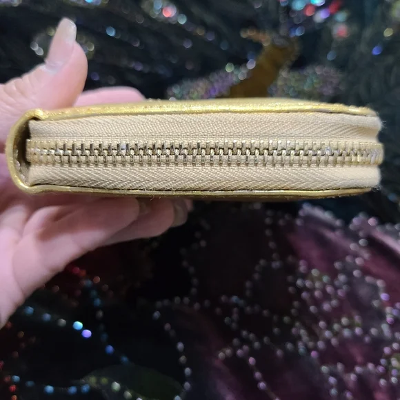 SOLD Chloé Wallet - Picture 4 of 12